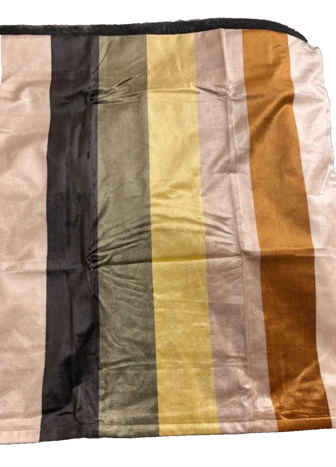 NUEVO DISEÑO IKEA, 2 FUNDAS ALMOHADAS SOFÁ. RAYAS, TEXTURIZADAS, ORO, SALVIA, MARFIL Foto 3 de 3