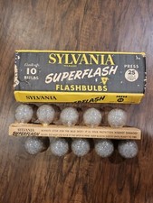 NOS Vintage Sylvania Superflash press 25 class M - 10 bulbs