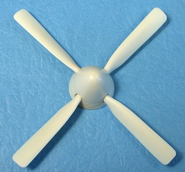 P 51 Hamilton Std Cuffless 4 Blade Prop Spinner Ultracast 48137