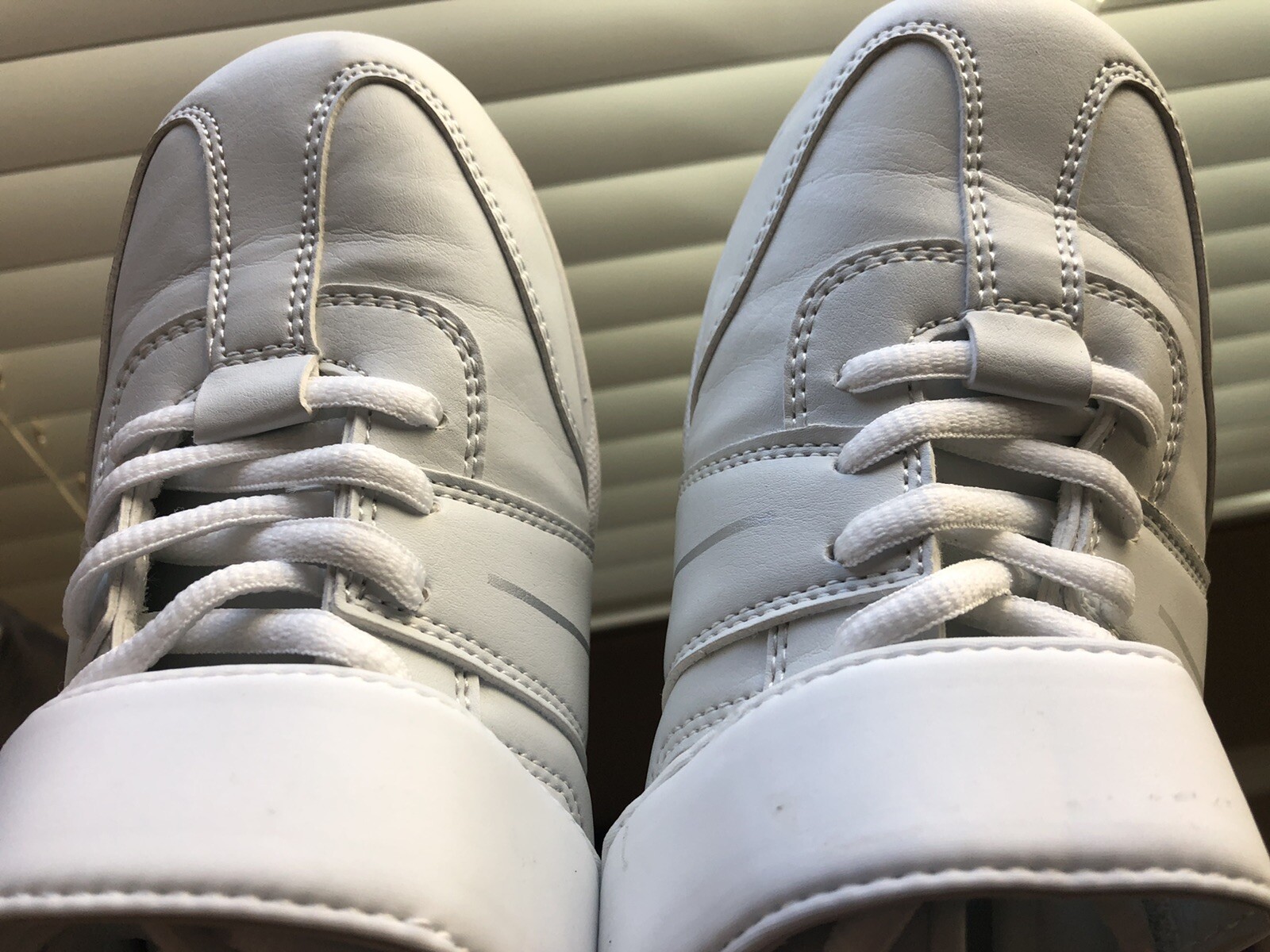 PASTRY CUSTOM SPIRIT CHEER SHOE White Sz 8 Gem