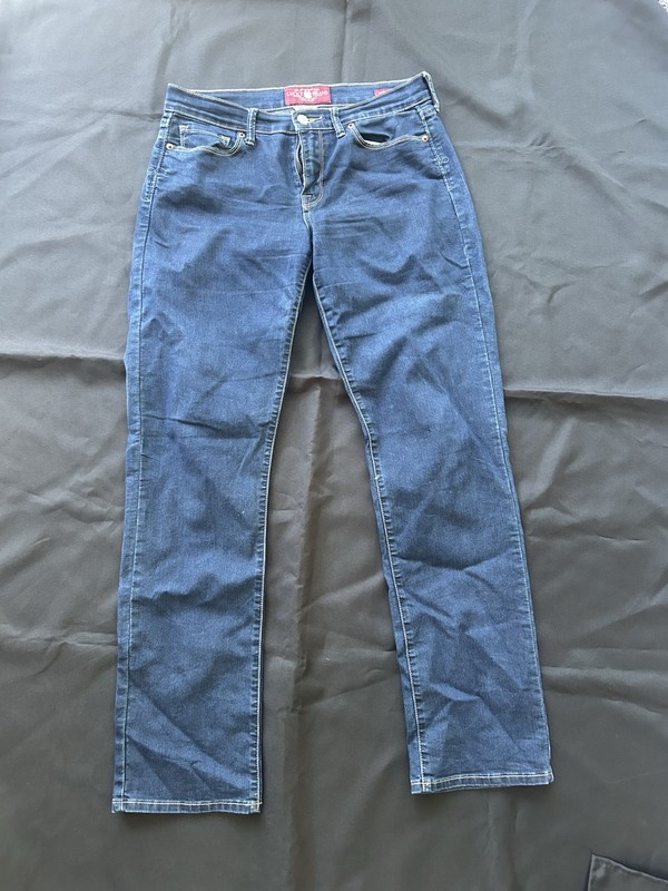 Lucky Brand Woman’s Low Rise Jeans Sofia Straight Dark Wash
