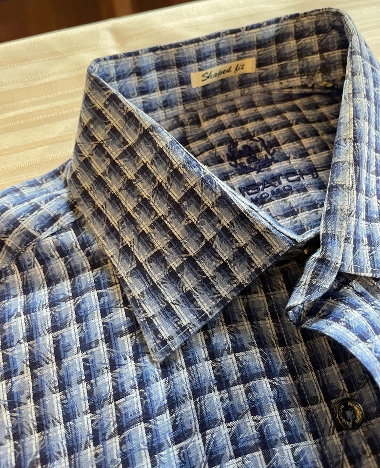 Camisa para hombre Bugatchi ajuste en forma M azul medio manga larga usada solo dos veces Foto 4 de 4