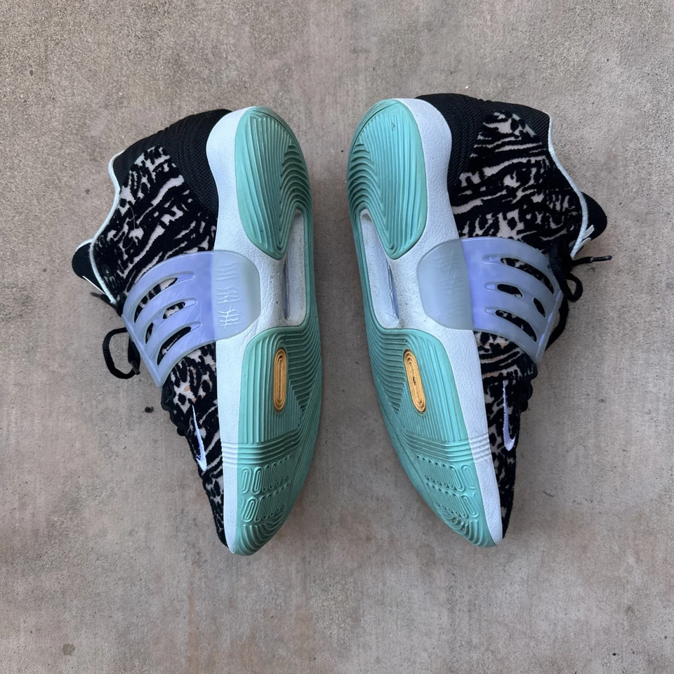 Size 11.5 - Nike KD 14 Black White - Image 4 of 4