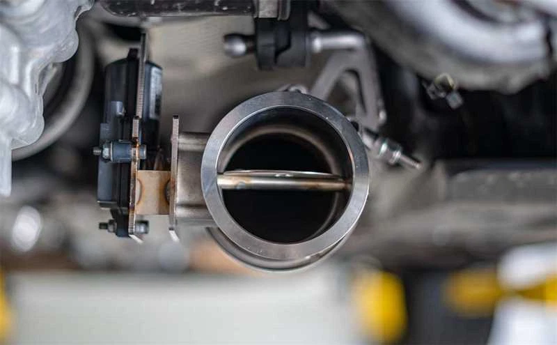 Kit valvole di scarico MagnaFlow Performance 10805 per Ford Mustang 5.0L 18-22 - Immagine 2 di 2