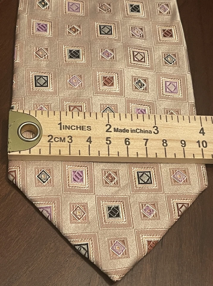 Steve Harvey Collection Hand Made 100% Silk Men’s Neck Tie Made In China - Image 4 of 4
