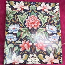 Hallmark Memory Mount Photo Album Floral Navy Red Green White PHA 611-8