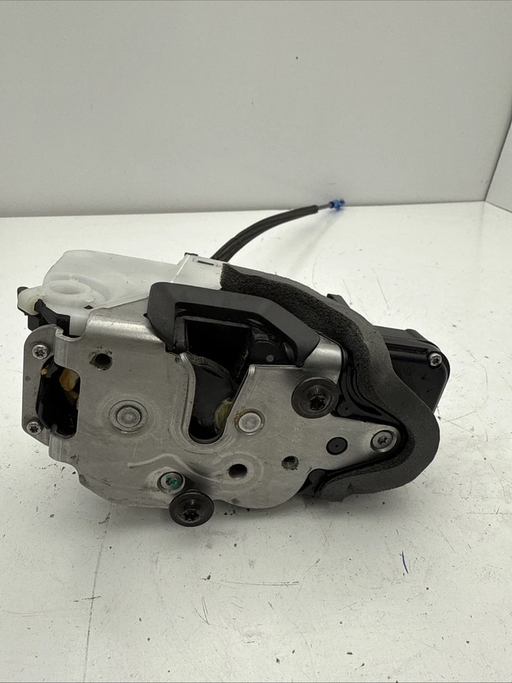 Chevrolet Trax 2013-2020 derecha derecha puerta delantera pestillo cerradura actuador 13579523 Foto 2 de 4