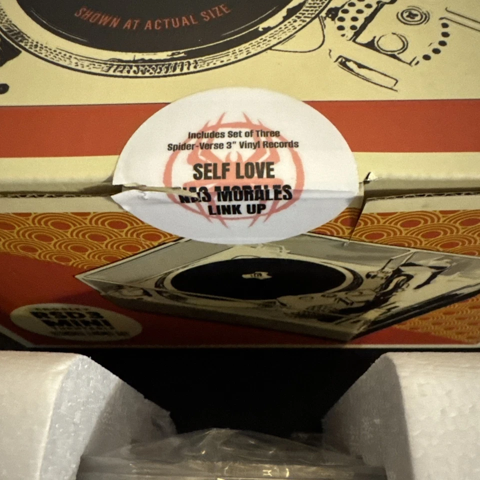 RARO Edición Limitada Spider-Man Across The Spidervere RSD3 Mini Tocadiscos 3 pulgadas Foto 2 de 4