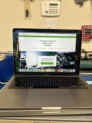 Apple MacBook Pro Retina 2020 13  (i5 8th/1.4 GHz/8gb RAM/256gb SSD/Sequoia)