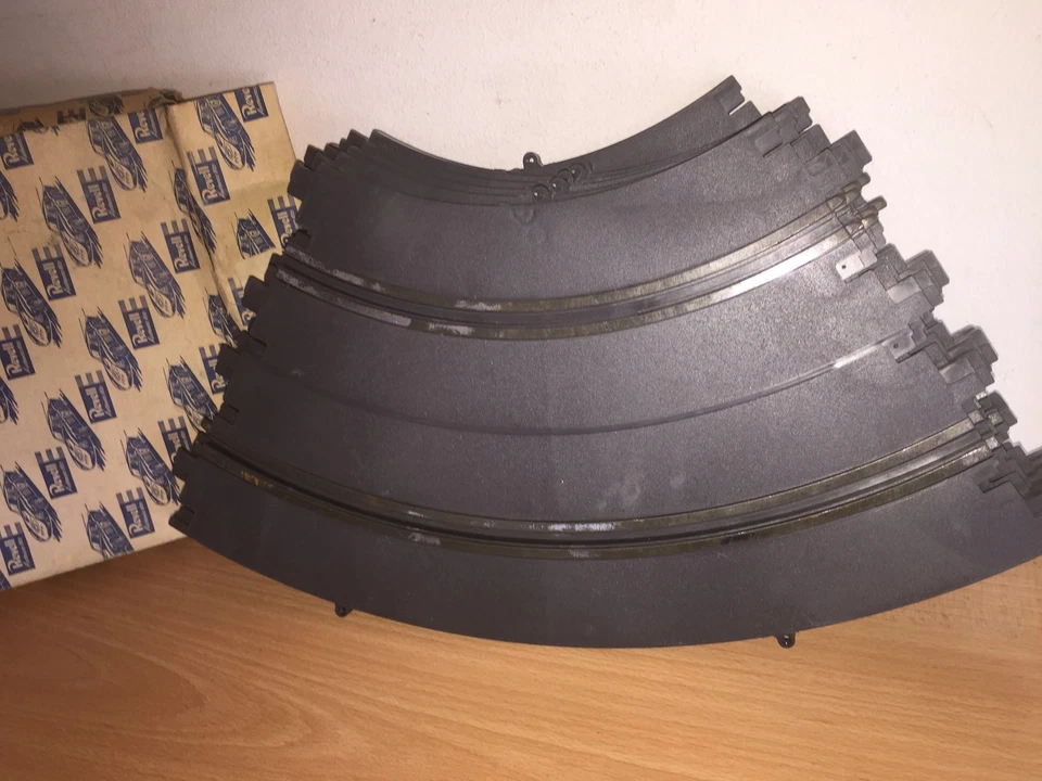 Coche Ranura Revell R-3601 6x CURVE TRACK 14" RADIO en Caja De Colección Foto 3 de 4