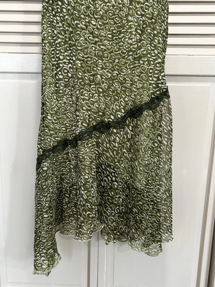 Maxi Vestido Believe Verde Geo Chifón Sin Mangas Talla 12 Correas de Encaje Forrado Foto 3 de 4