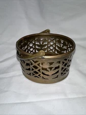 Vintage Brass Collectible Decorative Display Basket 4"x3.25" and 2.25"Tall.BR-70