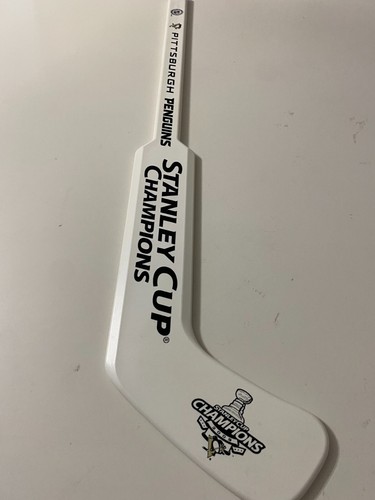 NHL Pittsburgh Penguins Mini Hockey Goalie Stick Plastic Stanley Cup Champs 2009 - Picture 2 of 4