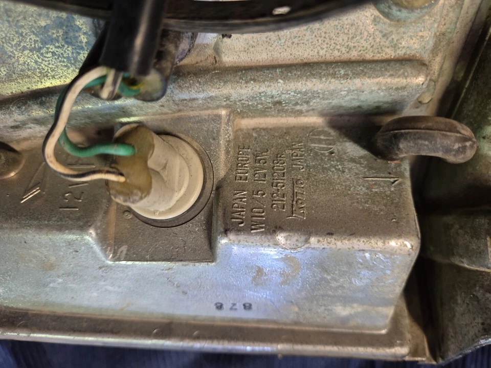 DATSON NISSAN CHERRY 1982-1984 GENUINE R/H W10/5 SIDE FRONT INDICATOR LAMP LIGHT - Image 3 of 4