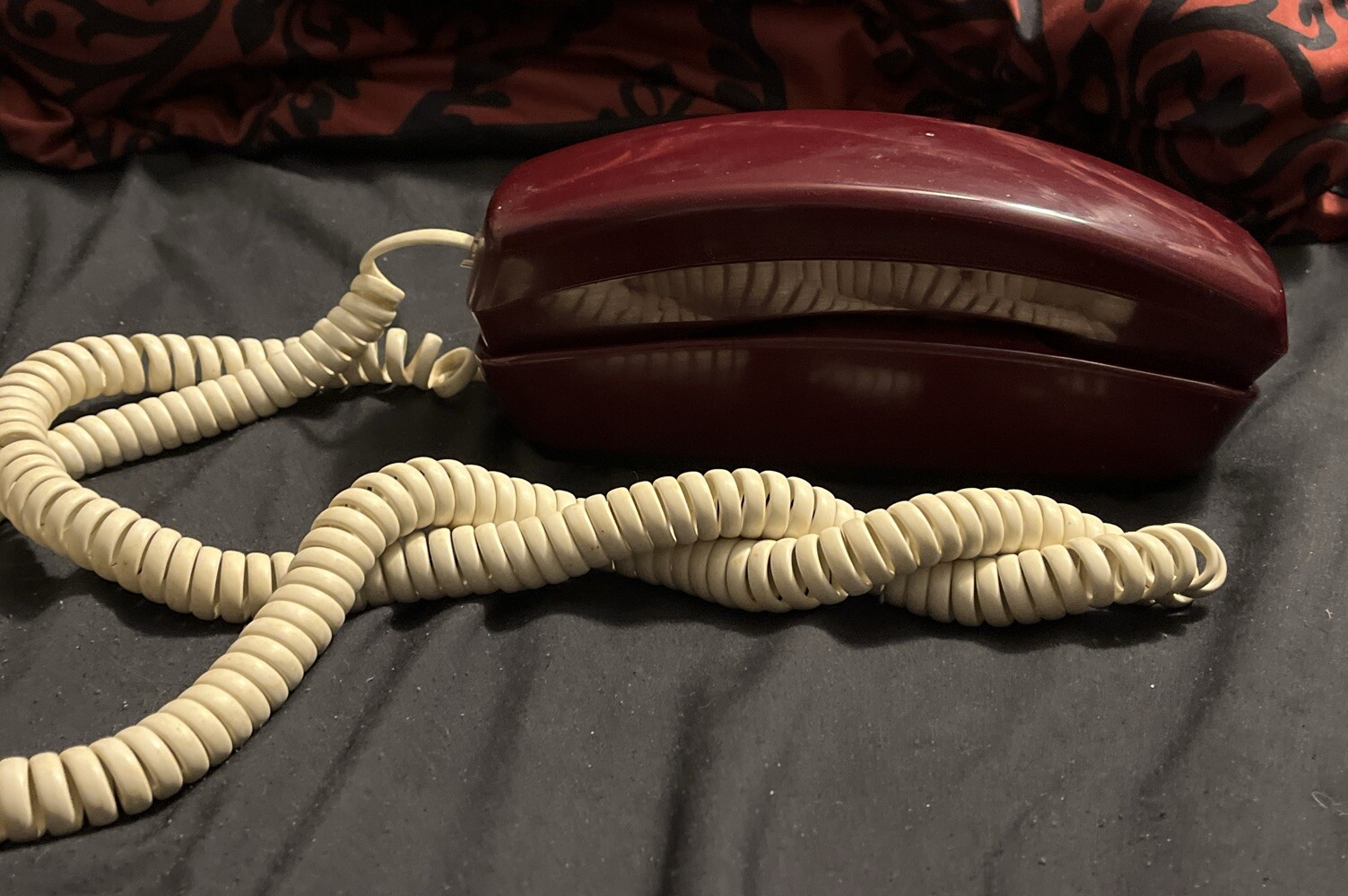Vintage Radio Shack Maroon Slimline Phone Desk/Wall Push Button 43-912