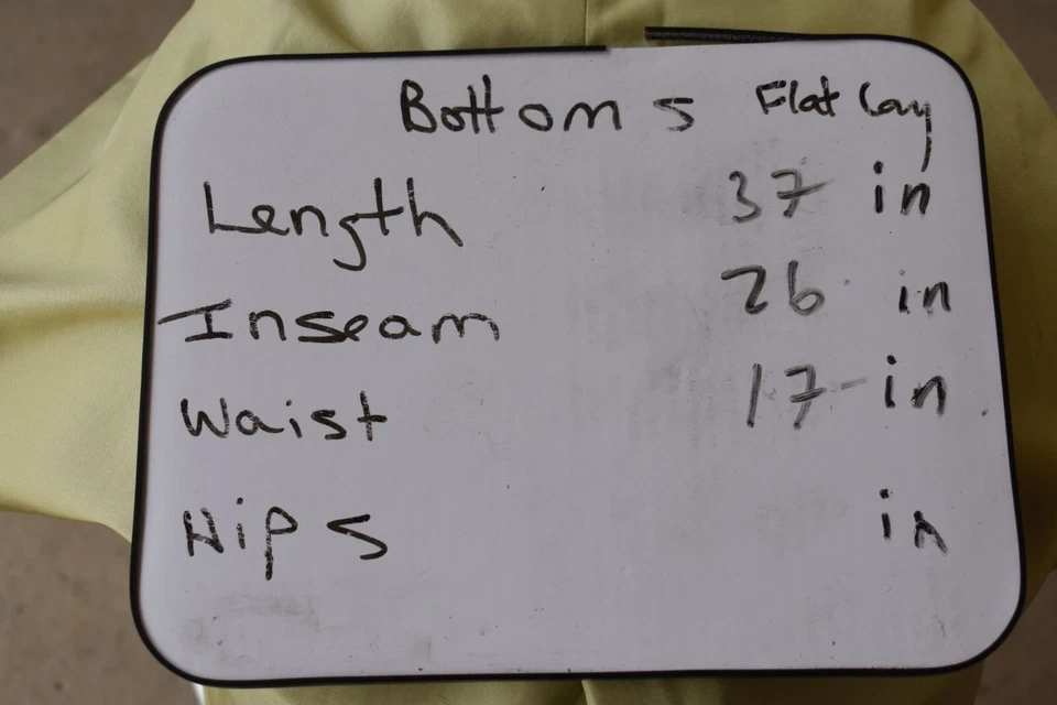 Women's Due per Due Collection Light Green Silk Crop Pants Size 14 - Image 4 of 4