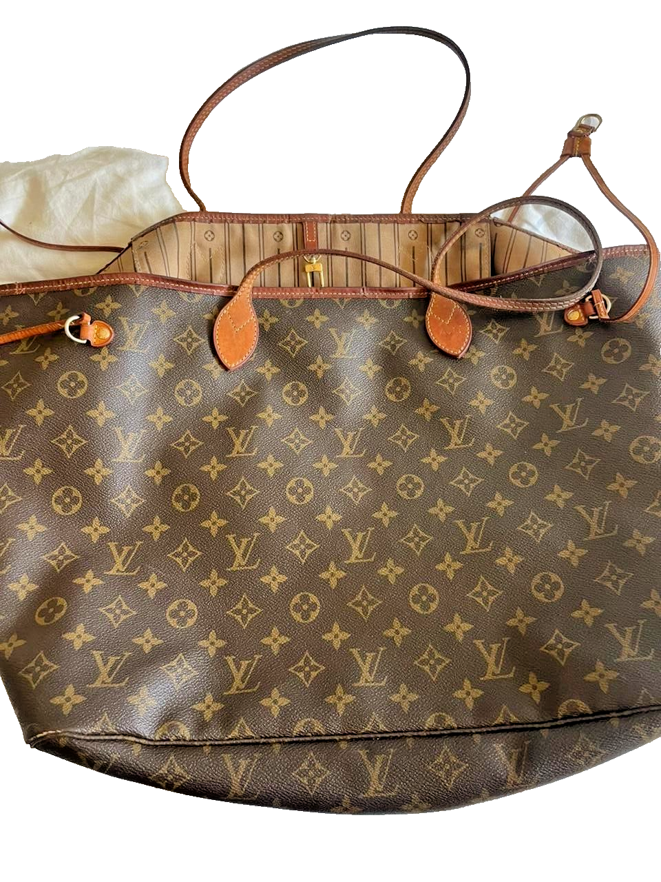 cost of louis vuitton tote bag