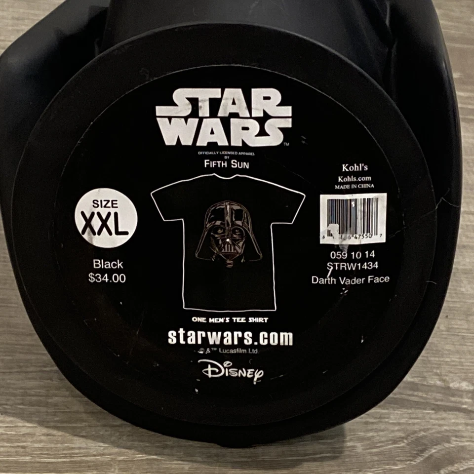 НОВАЯ ЗАПЕЧАТАННАЯ мужская футболка Star Wars Darth Vader Fifth Sun шлем голова XXL - Изображение 2 из 4