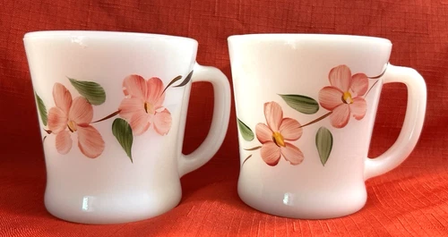 Set of 2 FIRE KING Peach Blossom Mugs Anchor Hocking Vintage Milk Glass Flowers