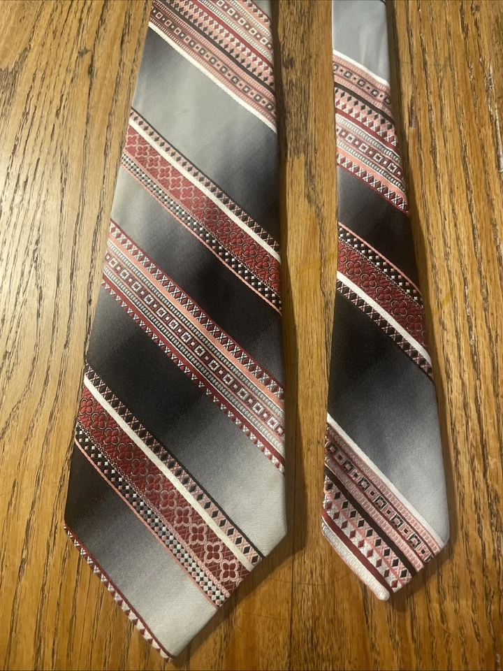 Винтажный EUC 60-х 70-х Олег Кассини для Marshall Field & Co. Мод из полиэстера с широким галстуком - Изображение 4 из 4