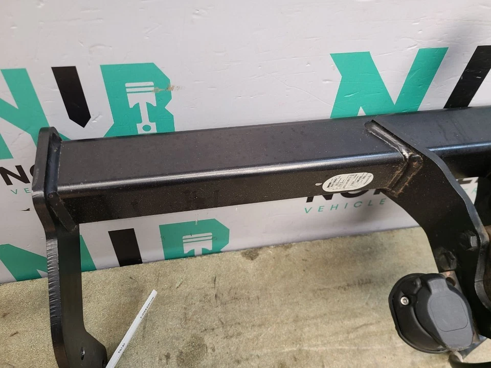 Toyota RAV-4 MK5 съемный буксирный трос с проводкой PW960-42008 - Изображение 3 из 4