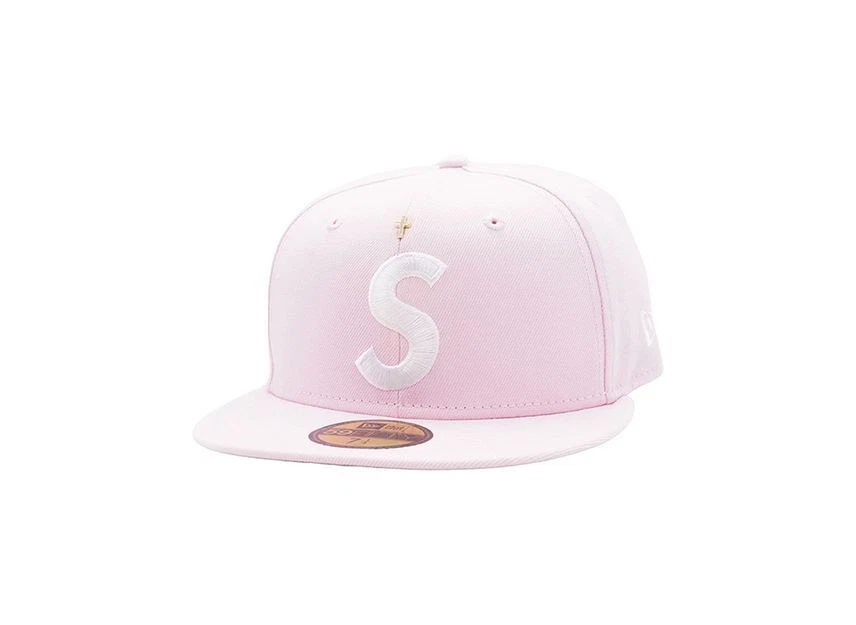 Croix dorée suprême logo S nouvelle époque rose