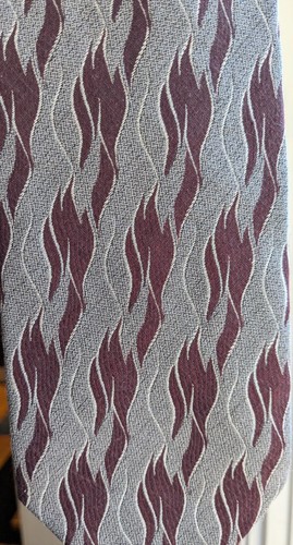 GIORGIO ARMANI Cravatte Silk Necktie ITALY Gray with Red Flames - Picture 5 of 6
