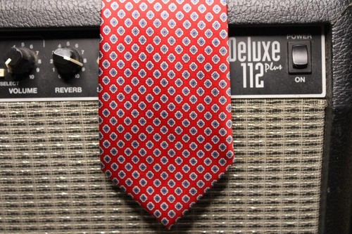 MERCEDES HIGH FASHION Men's Tie Hand Made 100% Silk Red Geometric Design - Picture 4 of 4