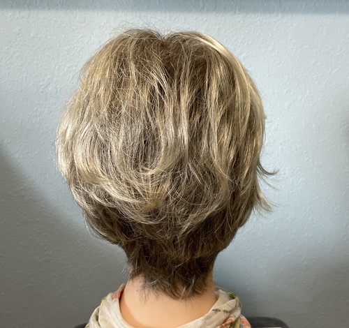 Tony Of Beverly Soft Touch Collection Wig AUBREY in 26T8 NEW in Box - Picture 3 of 9