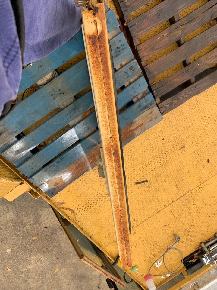 Puerta/ventana derecha Caterpillar 5V9316 Foto 2 de 4