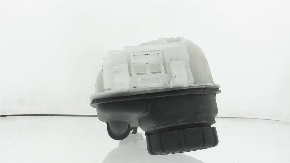 Tanque depósito botella refrigerante radiador Mercedes-Benz Cla250 14-19 246-500-00-49 Foto 3 de 4