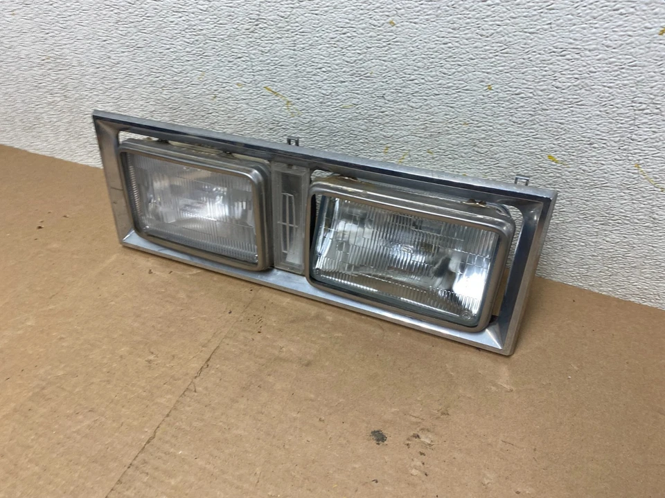 1980 年至 1989 年林肯城市汽车左或右前灯 E0VB-130520-AH P2269 DG — 第 2/4 张图片