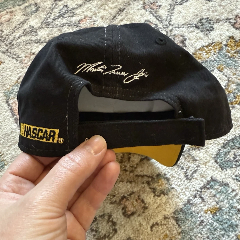 Gorra Bass Pro Shops NASCAR negra y amarilla nueva Foto 3 de 4