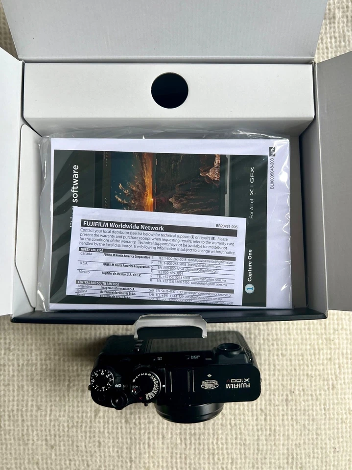 Fujifilm X100V 26.1MP Digital Camera Boxed - Black - Free UK Postage - Image 2 of 4