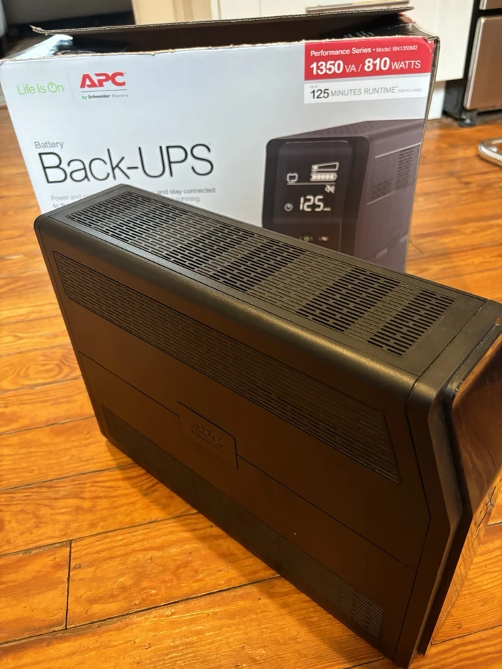 Back-UPS Pro serie BN de APC BN1350M2 respaldo de batería 10 tomas de corriente Foto 3 de 3