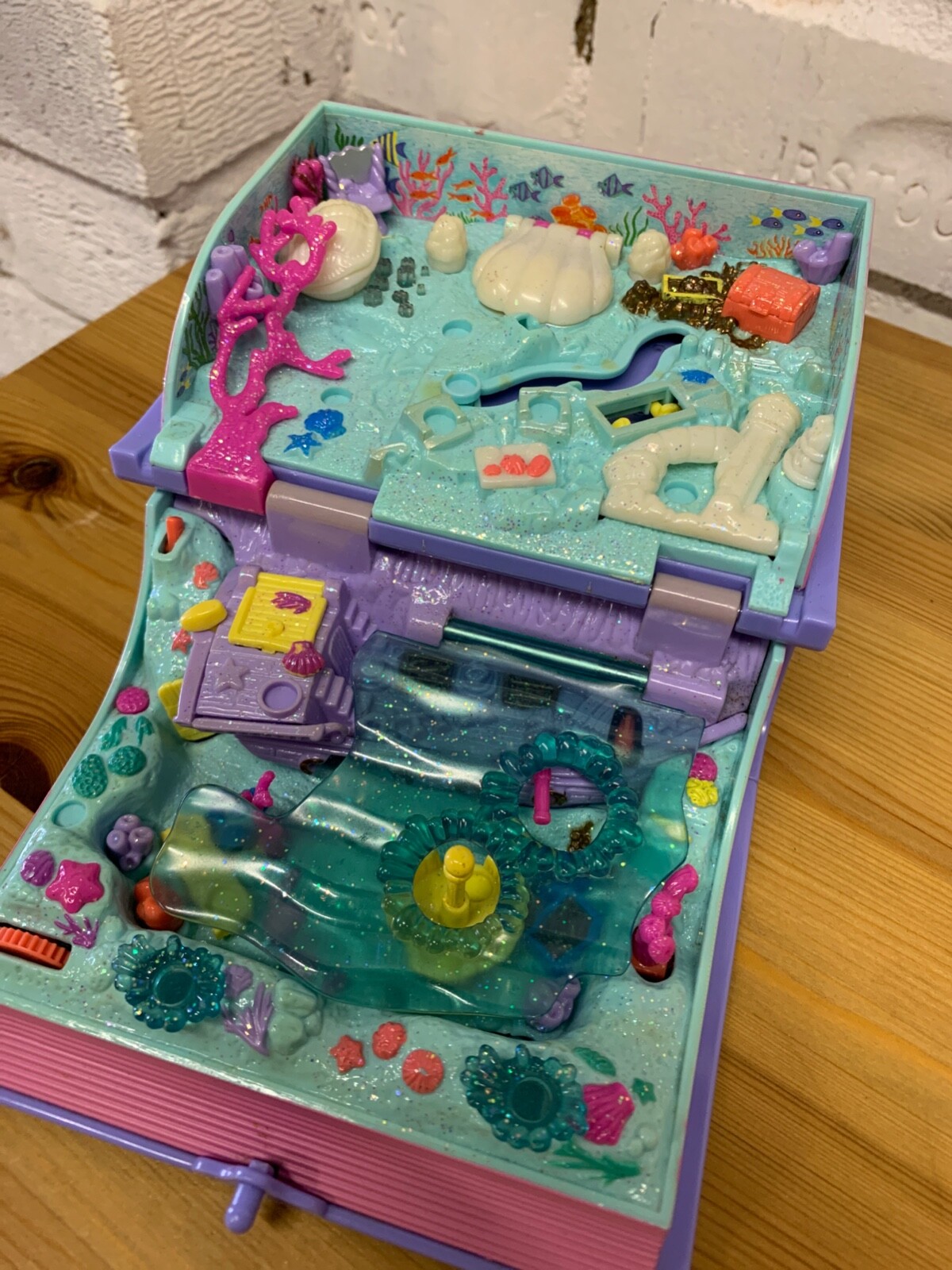 polly pocket sparkling mermaid adventure
