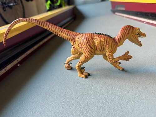 Vintage Safari Ltd 1993 Velociraptor Dinosaur 11" Figure Toy Prehistoric - Picture 4 of 10
