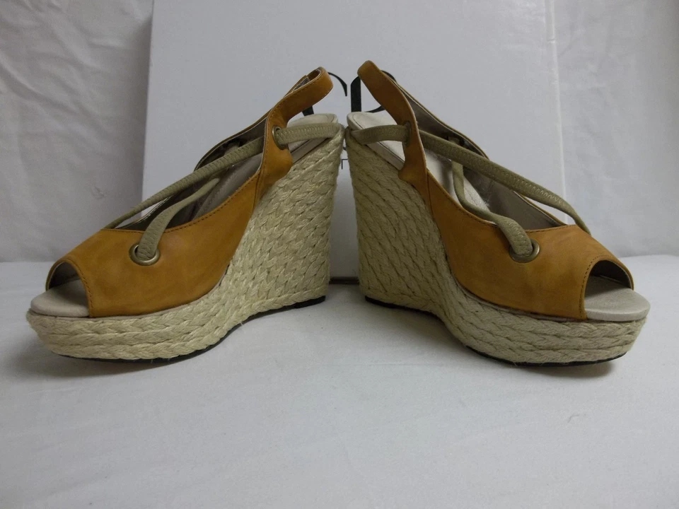 Nuevos zapatos para mujer Charlotte Ronson talla 7,5 M Joshephine cuero camel cuñas Foto 4 de 4