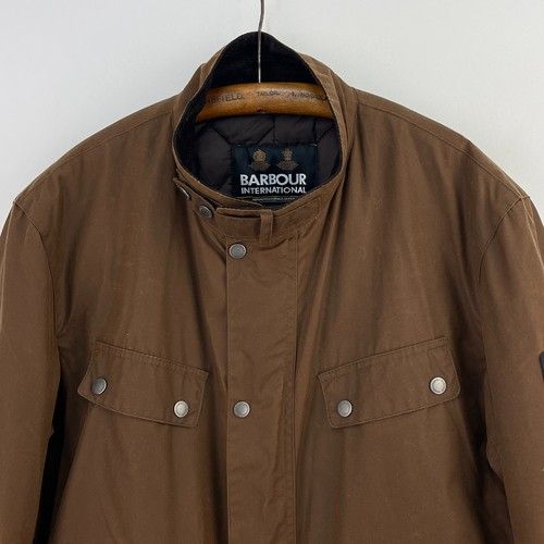 Chaqueta de Cera Barbour International Duke Para Hombres XL Marrón Encerada Delgada Motociclista - Imagen 4 de 17
