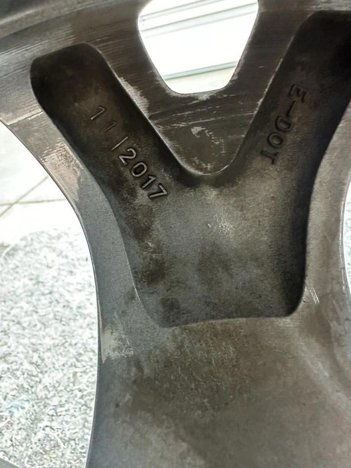 Hyundai/ Kia Stinger rims 18 inch - Image 2 of 4