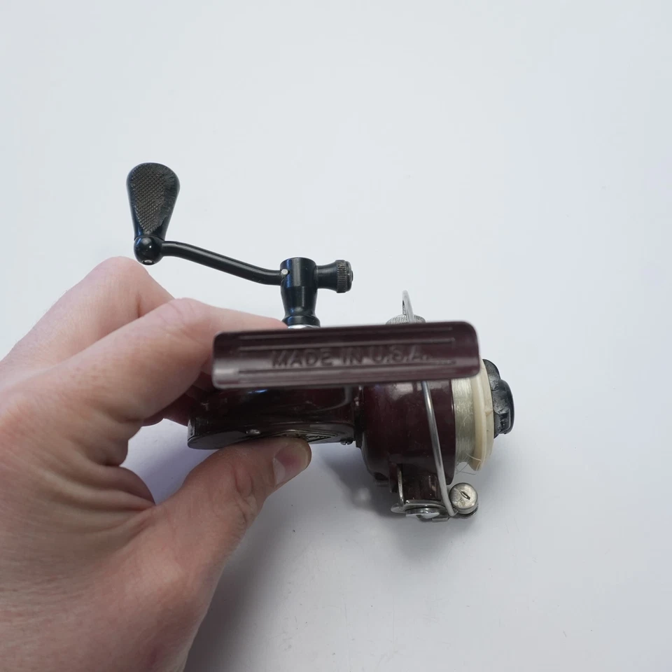 CARRETE DE PESCA VINTAGE AÑOS 70 SHAKESPEARE WONDEREEL ROYAL MAROON modelo 2052 Foto 4 de 4