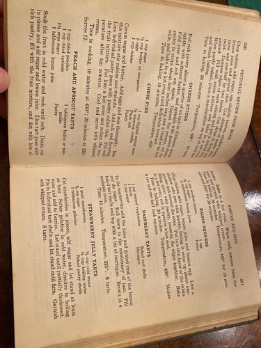 Vintage Cookbook Pictorial Review Standard Cook Book 1,000 Tested Recipes 1933 - Picture 7 of 12