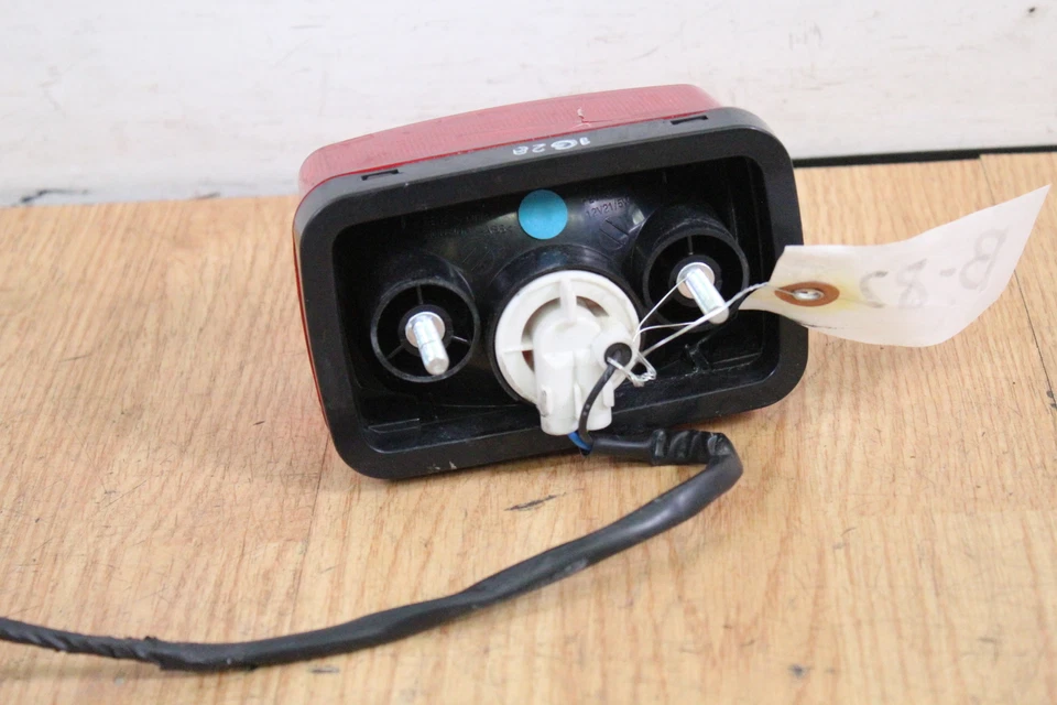 Yamaha RS Viking Professional VK10 2012 luz trasera/luz de freno trasera Foto 3 de 4