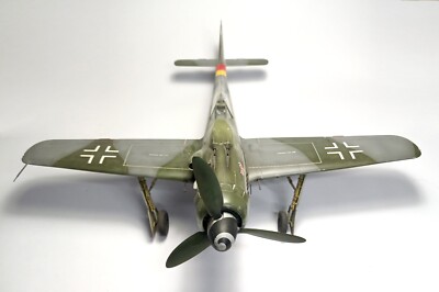 1/32  ウォッケウルフ Fw190Dora-9 Amazon | ハセガワ 1/32 ドイツ空軍 フォッケウルフ Fw190D-9
