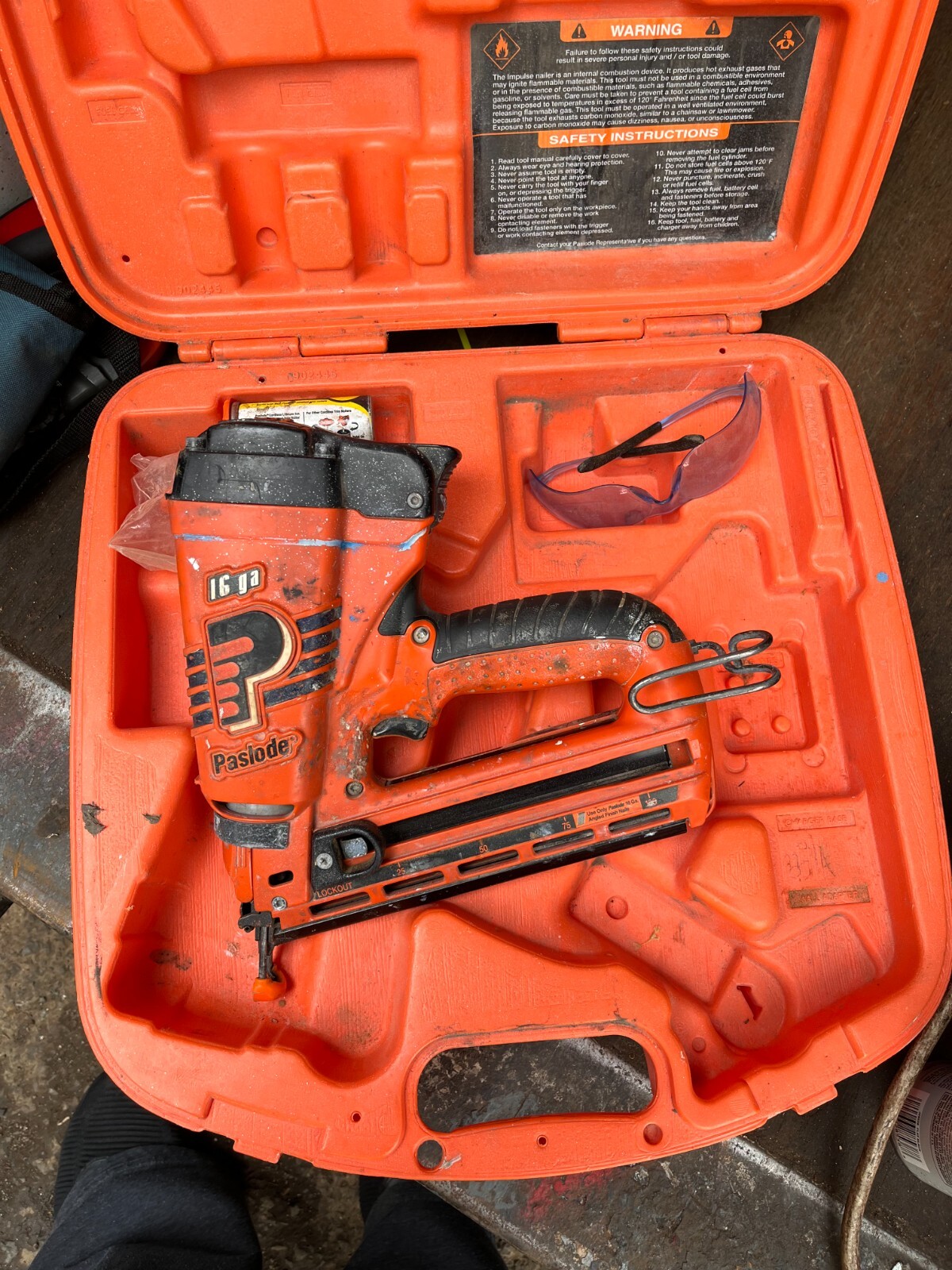 Paslode 16 gauge angled finish nailer tool only eBay