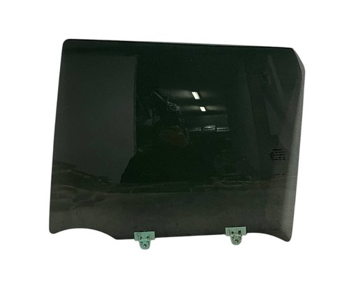 CRISTALLO VETRO SCENDENTE POSTERIORE SINISTRO NISSAN JUKE F15 2015 - 823011KK1A - Foto 1 di 3