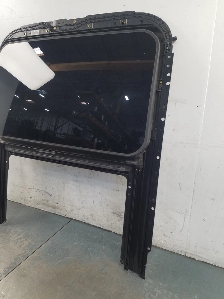 Audi S4 Quattro B8 2013 montaje de techo corredizo #5394 J7 Foto 2 de 4