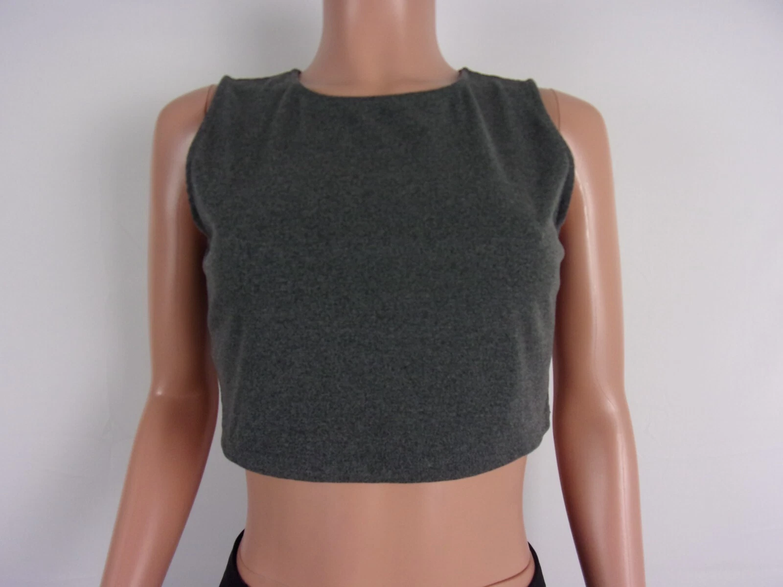 yogalicious sleeveless athletic crop tank-top