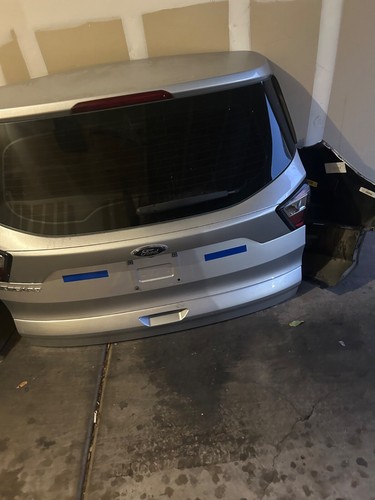 2013-2016 FORD ESCAPE SE TAILGATE LIFTGATE BACK DOOR & GLASS & TAILLIGHT OEM - Picture 4 of 6
