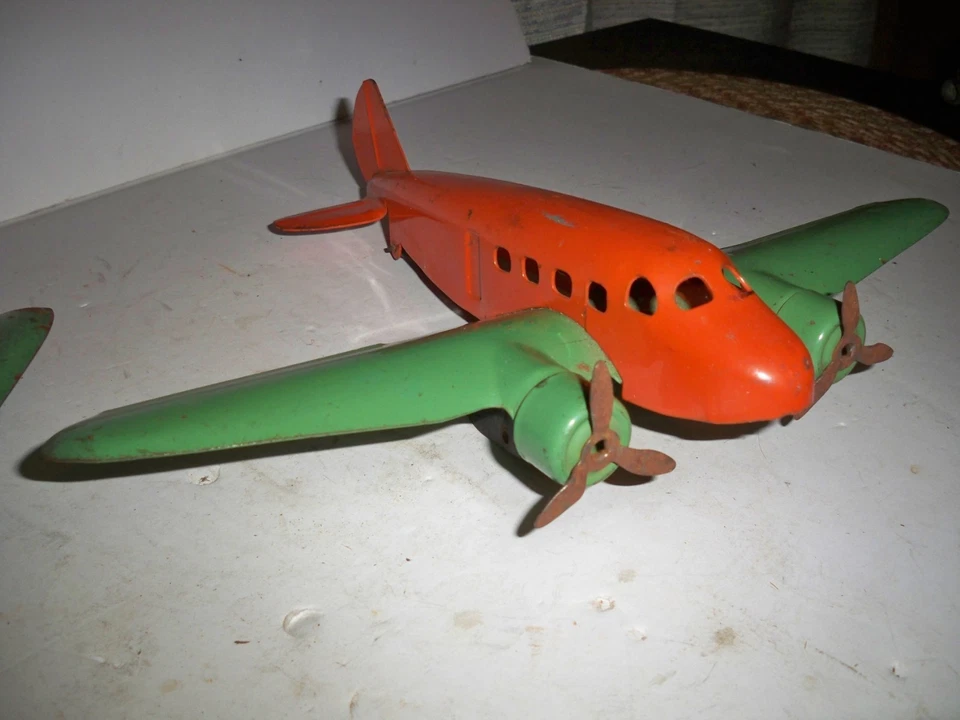 (2) 1930's Vintage WYANDOTTE Pressed Steel #204 Airplane Plane Toy 13" Wingspan - Image 3 of 4